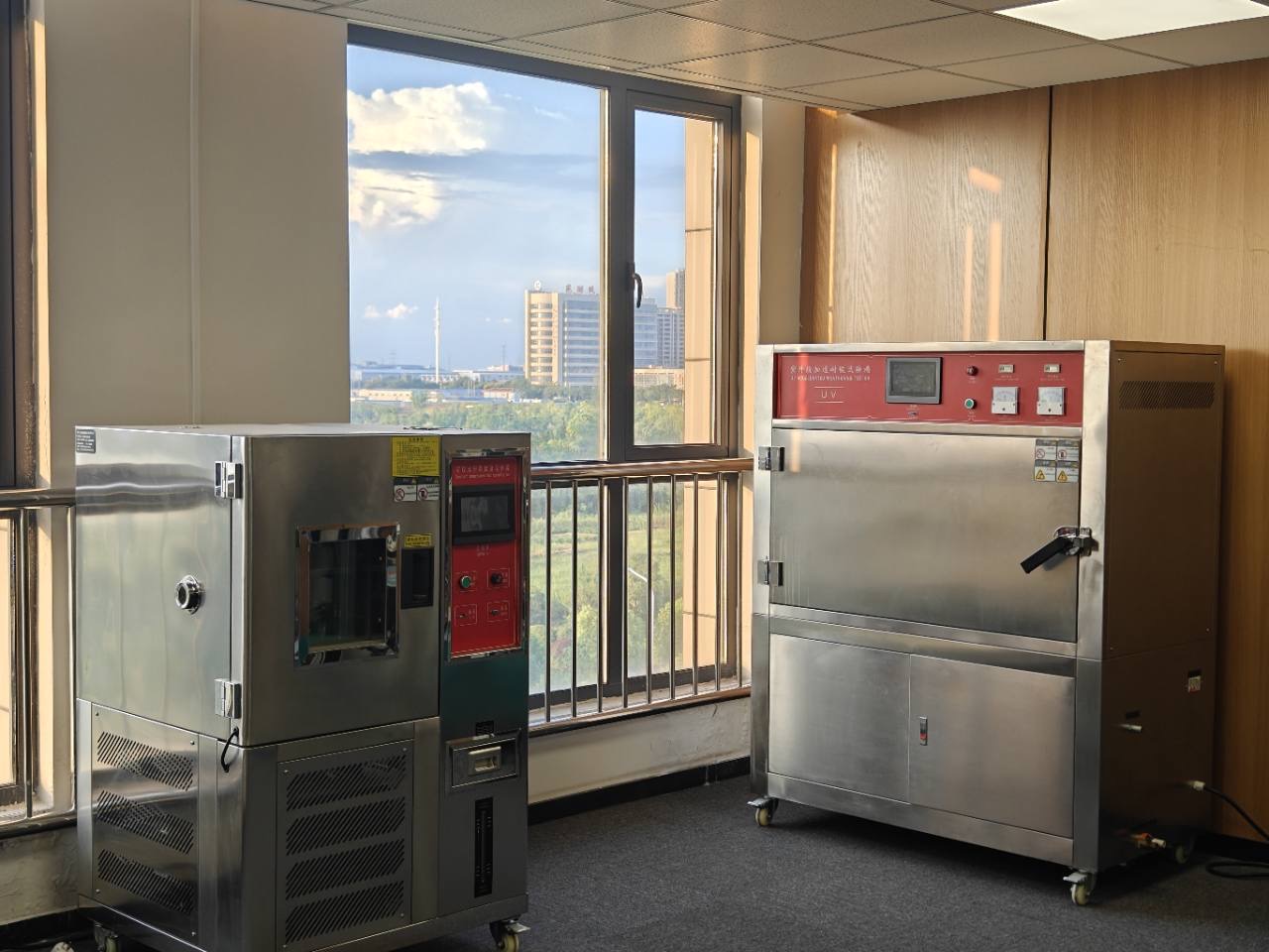 WHA high/low-temperature and accelerated UV and moisture exposure equipment